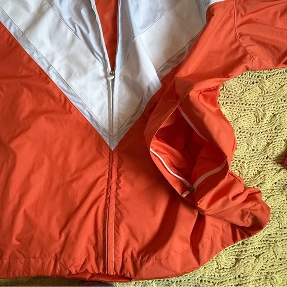 Tory Sport Chervon Orange/White Windbreaker - Picture 10 of 16